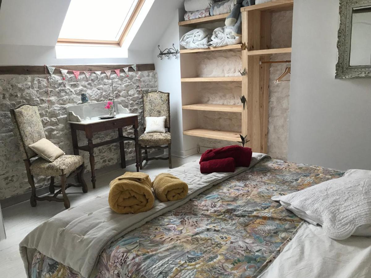 Le Jardin Des Fees Bed & Breakfast Savigny-le-Vieux Exterior photo