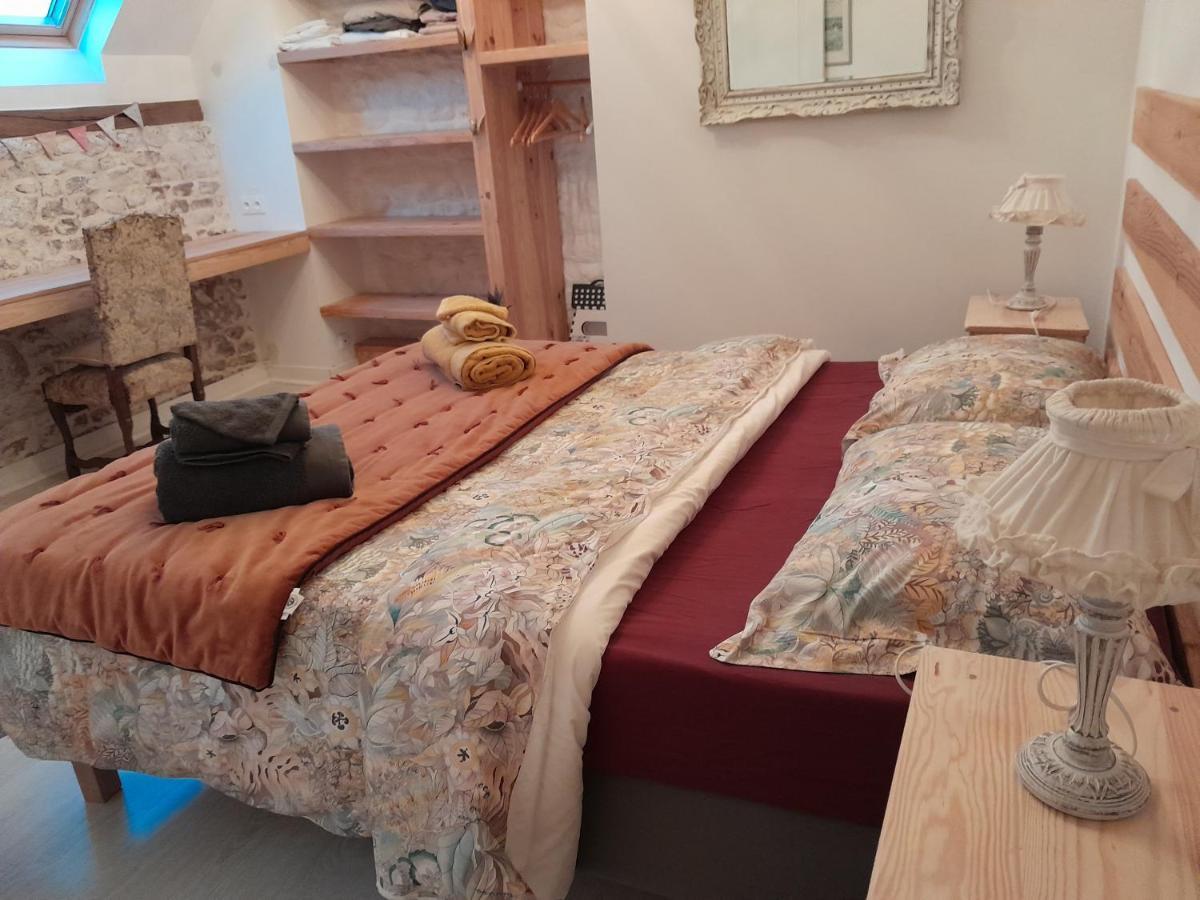 Le Jardin Des Fees Bed & Breakfast Savigny-le-Vieux Exterior photo